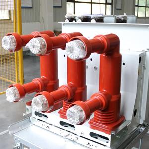 Interruptor de Circuito al Vacío Trifásico de 3 Polos bibo 12KV con Capacidad de Ruptura de 20KA - Product Image 1