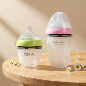 Bouteille d'alimentation pour bébé en silicone sans BPA de 150 ml, à large ouverture, avec motif imprimé, débit moyen, 0-12 mois, anti-colique - Product Image 1