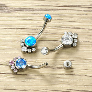 Piercing per Ombelico in Titanio ASTM F136 14G con Opale e Zirconi, Gioiello a Disco Arcuato con 5 CZ, Regalo Classico per Fidanzamento e Matrimonio - Product Image 4