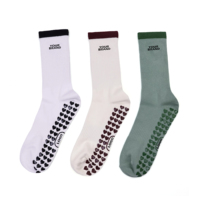 Chaussettes de Pilates et de yoga personnalisées de haute qualité, antidérapantes en silicone, mi-mollet, pour la danse et la gymnastique