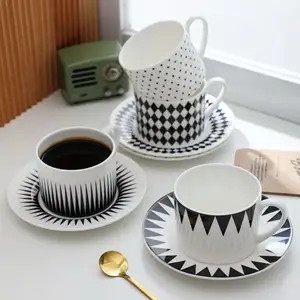 터키 스타일 흰색과 검은 색 격자 무늬 컵 접시 세트 커피 컵 애프터눈 티 컵
