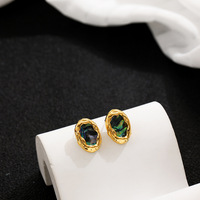 Boucles d'oreilles tendance vintage plaquées or 18 carats, motif vague irrégulière, coquille d'ormeau naturelle, clous d'oreilles de style moyen-âge