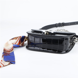 ZB345缅甸工厂0关税时尚名牌皮包休闲女专利pu鳄鱼翻盖派对斜挎包带围巾 - Product Image 5