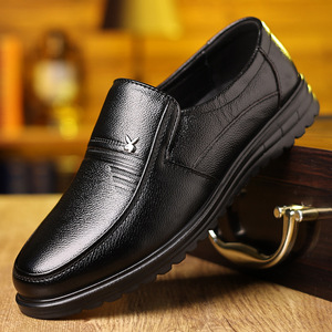 Mocasines de Hombre con Punta Redonda, Parte Superior de PU, Suela de Goma, Forro de Felpa, Diseño Sólido, Transpirables, para Todas las Temporadas - Product Image 1
