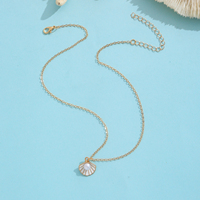 Collier pendentif coquille de coquille Saint-Jacques avec chaîne dorée, breloque émail et fausse perle, réglable, bijou océanique, cadeau pour femme