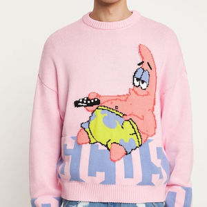 Pull-over tricoté pour hommes avec logo personnalisé OEM & ODM Pull en jacquard à manches longues et col rond de personnages de dessins animés en rose - Product Image 1