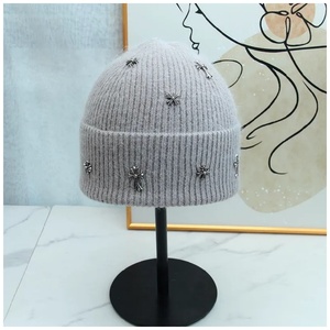 Bonnet en tricot de fourrure de lapin angora pour <span class=keywords><strong>femme</strong></span>, motif croisé, chaud, couleur unie, pour l'hiver, nouvelle tendance - Product Image 4