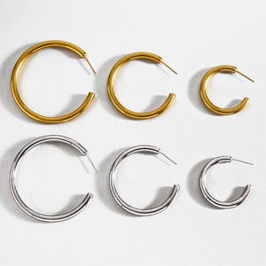 Boucles d'oreilles C-Hoop en acier inoxydable, boucles d'oreilles géométriques pour femmes, bijoux tendance - Product Image 1