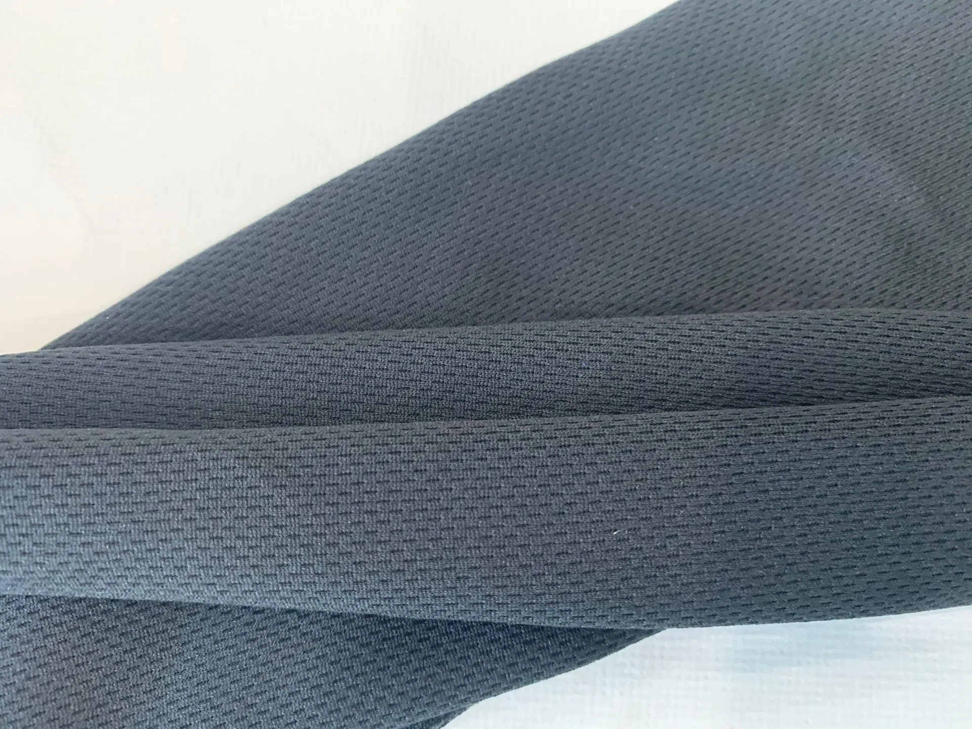 Tái Chế Polyester Nhanh Chóng Làm Khô Thoáng Khí Micro Wicking Mềm Lưới Vải Nhanh Chóng Khô Jersey UV + Thể Thao Vải