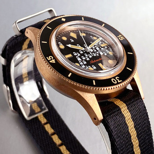 นาฬิกา Tandorio รุ่นใหม่ CUSN8 บรอนซ์ 50 ฟัตฮอมส์ ระบบออโตเมติก สำหรับผู้ชาย หน้าปัดเรืองแสง Ghost Dial กลไก NH35A กันน้ำ 20ATM กระจกแซฟไฟร์แบบ Bubble ผิวขัดทราย - Product Image 4