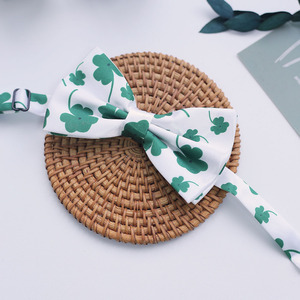 Nœud papillon Clover pour chiens et chats, taille unique, vêtements ajustables en tissu pour animaux de compagnie, tenue festive quatre saisons - Product Image 2