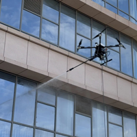Drone de nettoyage de surface, drone autonome de lavage, drone de nettoyage de façade de bâtiment de grande hauteur