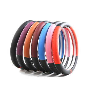 Housse de <span class=keywords><strong>volant</strong></span> de voiture de luxe haut de gamme antidérapante en <span class=keywords><strong>cuir</strong></span> respirant 38 cm, taille universelle - Product Image 4