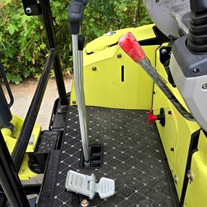 Mini-excavatrice à chenilles de 1,2 tonne à haute productivité, corps étroit, moteur à économie de carburant, construction de logements urbains, réparation routière - Product Image 5