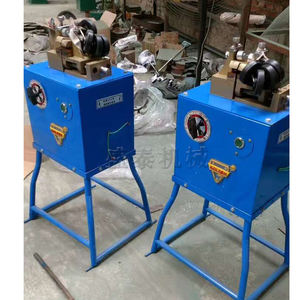 Machine de soudage bout à bout UN-1, Machine à tréfiler les barres d'armature, Machine de soudage des barres d'armature - Product Image 2