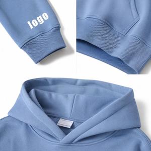 Sudadera con logo bordado personalizado en la espalda, color sólido, estilo casual urbano, unisex, tejido grueso de felpa francesa. - Product Image 4