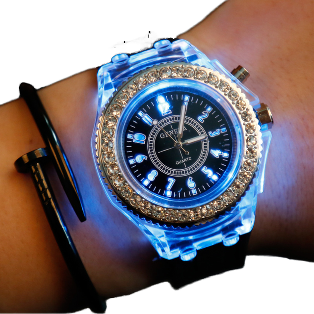 2025 Fluorescent Personalized Korean Sport Watches Kids Quartz Glass Fashionable Couple's Design Watch