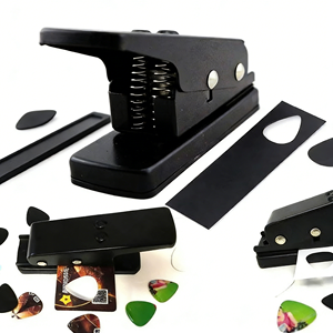 Kit Fai-da-te per Realizzare Plettri per Chitarra, Nero, Punzone da 1mm con 2 Strisce per Plettri, Portachiavi in Pelle, Strumento per Forare Plettri - Product Image 5
