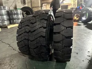 Rubber Forklift Solid Tyres Black Forklift Tires7.00-15 8.25-12 4.00-8 5.00-8 650-10 For OTR Transportation