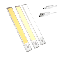 Lampu Strip LED di Bawah Kabinet Modern dengan Sensor Gerak, Lampu Malam Isi Ulang Nirkabel untuk Dapur dan Tangga