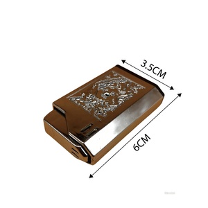Aclamado encendedor eléctrico de broma 2 en 1 de bajo voltaje, ecológico, de plástico, con forma de cubo, juguete novedoso para fiestas - Product Image 3