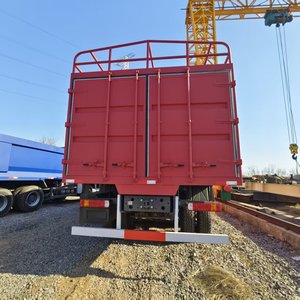 Nuevo Camión de Carga Sinotruck Howo 4x2 con Caja de Carga, Parachoques y Motor Diésel - Product Image 2