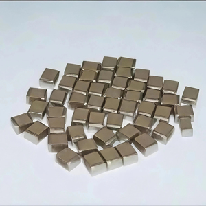 Серия керамических конденсаторов сверхвысокого напряжения 14 кВ - Product Image 1