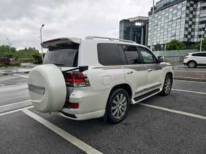 Toyota <span class=keywords><strong>Land</strong></span> <span class=keywords><strong>Cruiser</strong></span> LC200 d'<span class=keywords><strong>occasion</strong></span>, SUV 2015, 4.0L V6, édition limitée Moyen-Orient, 4x4, véhicule tout-terrain - Product Image 6