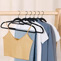 Vente en gros de cintres multifonctionnels à un seul niveau de grande taille 45 cm, antidérapants, pour costumes, vêtements, en velours floqué noir, design gain de place