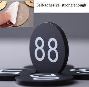 Numéros de table en acrylique 1-100, autocollants anti-décoloration, étiquettes imperméables pour <span class=keywords><strong>maison</strong></span>/locataire/restaurant (noir/or 5 cm) - Product Image 5