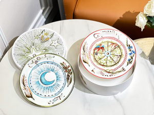 Ensemble de 4 assiettes de dîner en céramique Tarot Moon luxueuses avec boîte cadeau - Product Image 5