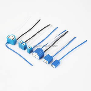 H1 <span class=keywords><strong>H4</strong></span> H7 Arnés de cableado Faro Conector de enchufe de cerámica Adaptador de bombilla de luz de coche Soporte de lámpara Accesorios de cable - Product Image 1