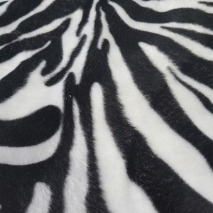 Échantillon gratuit de tissu en velours imprimé léopard animal en <span class=keywords><strong>fausse</strong></span> <span class=keywords><strong>fourrure</strong></span> super doux et confortable en polyester et élasthanne - Product Image 4