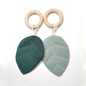 Chupete de hoja de algodón orgánico, mordedor de madera de haya para bebé - Product Image 4