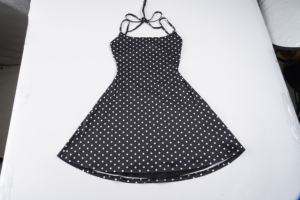 Robe chic en tricot à pois avec découpe au dos, mini-robe trapèze avec ceinture à nouer, couleur naturelle - Product Image 2