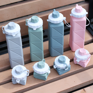 Bouteille d'eau pliable en silicone avec couvercle à paille, isolée, réutilisable, sans BPA, personnalisable avec logo - Product Image 2
