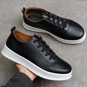 Zapatos Masculinos Otoño Nuevos Zapatos Versión Masculina de Moda Ligeros y Pequeños Zapatos de Skateboard Blancos Deportivos Casuales - Product Image 6