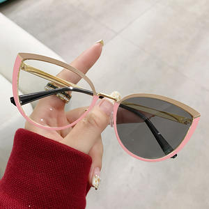 Lunettes de vue photochromiques anti-lumière bleue œil de chat MK2310141, montures optiques pour femmes, vente en gros à prix réduit - Product Image 1