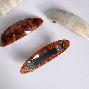 LOGO personnalisé pinces à <span class=keywords><strong>cheveux</strong></span> en acétate de forme ovale à la mode et polyvalente pince à ressort barrette française pour les femmes - Product Image 3