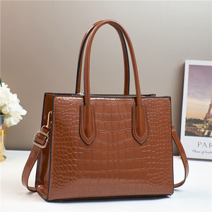 Bolsos cruzados de diseñador a la moda, de alta calidad, de piel sintética, con bordado, impermeables, bandolera, bolso de mano informal para primavera - Product Image 2