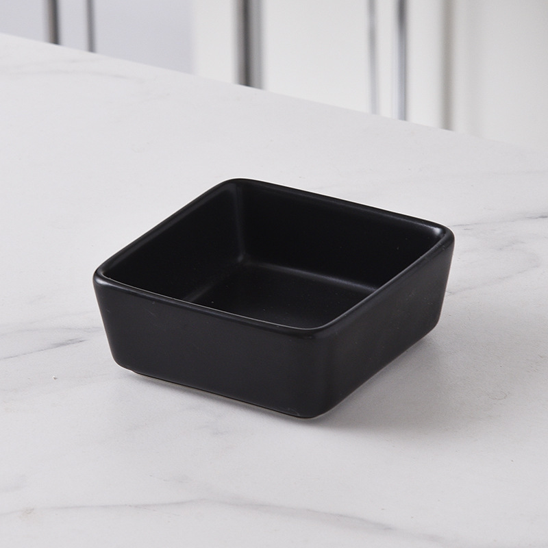 จานสี่เหลี่ยมเล็ก สีดำ