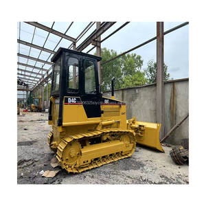 Mini topadora Caterpillar CAT D4C de Bajo horario de trabajo marca japonesa superventas de segunda mano en excelentes condiciones de trabajo a la venta - Product Image 3