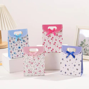 Sacs cadeaux en carton imprimés sur mesure, motif floral de luxe, avec ruban et nœud, pour faveurs de mariage, baby shower, emballage écologique pour événements - Product Image 3