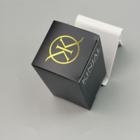 Boîte à parfum noire de luxe personnalisée, boîte en papier cosmétique imprimée à l'or pour l'emballage de flacons de parfum