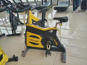 ASJ602 Vélo <span class=keywords><strong>de</strong></span> spinning professionnel d'intérieur pour <span class=keywords><strong>la</strong></span> remise en <span class=keywords><strong>forme</strong></span>, avec piétement stable, pour salle <span class=keywords><strong>de</strong></span> sport et club - Product Image 3