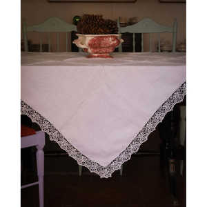 Nappe carrée en lin avec dentelle faite à la main Mirellas pour table à manger, Noël et Halloween, pour hôtels et restaurants - Product Image 3