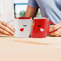 Ensemble de Tasses Céramique « Baiser » pour Couple 2026, Mugs Exquis en Porcelaine avec Cuillères, Cadeau Romantique