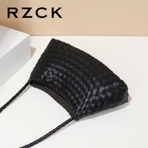 RZCK sacs pour femmes marque en gros 2025 nouvelle épaule bandoulière français Ins Style fait à la main tissé épaule poche petit sac carré - Product Image 4