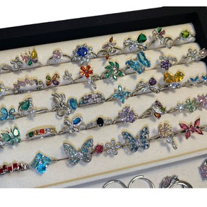 Bagues de fiançailles et de mariage tendance en cuivre et zircon mélangés, bijoux de luxe pour femmes, vente en gros à prix réduit, haute qualité - Product Image 5