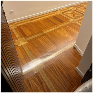 Plancher en bois <span class=keywords><strong>de</strong></span> chêne blanc moderne <span class=keywords><strong>de</strong></span> 18mm Parquet d'ingénierie Art Surface résistante à l'eau pour application dans le salon - Product Image 3